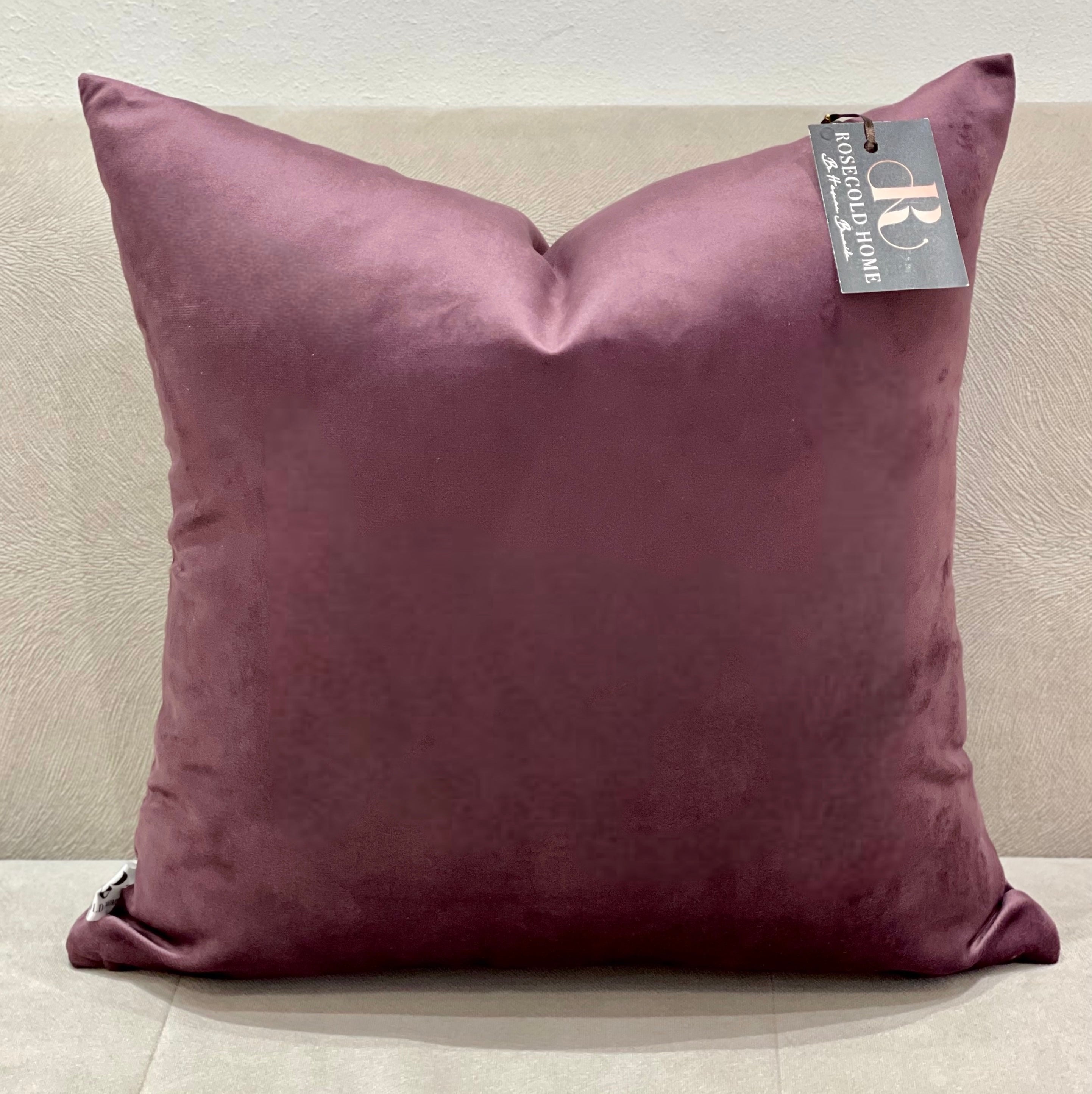 Coussin décoratif en velours prune