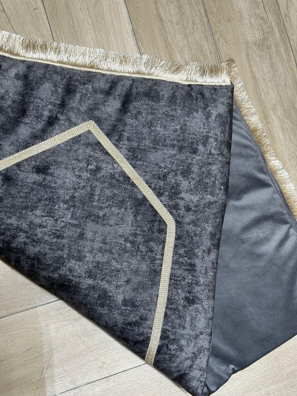 Tapis de prière en velours gris