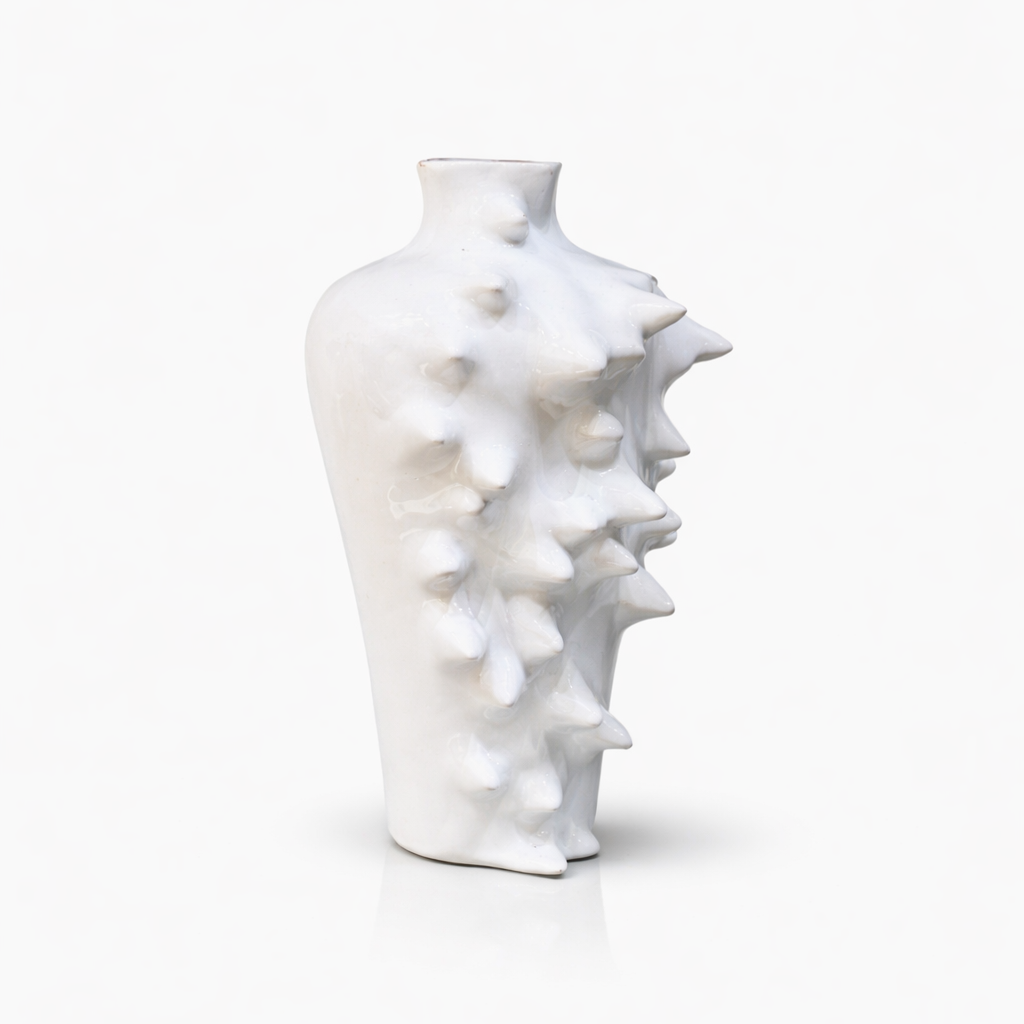 Vase “Éclipse Face” – Céramique Sculpturale