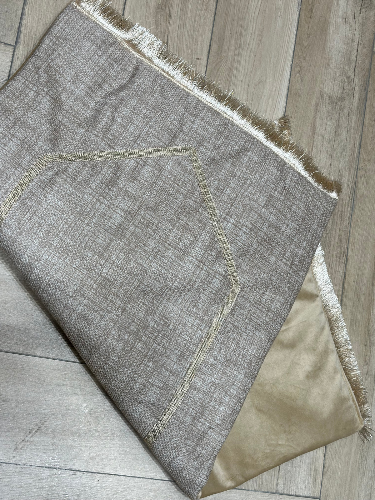 Tapis de prière en velours beige clair
