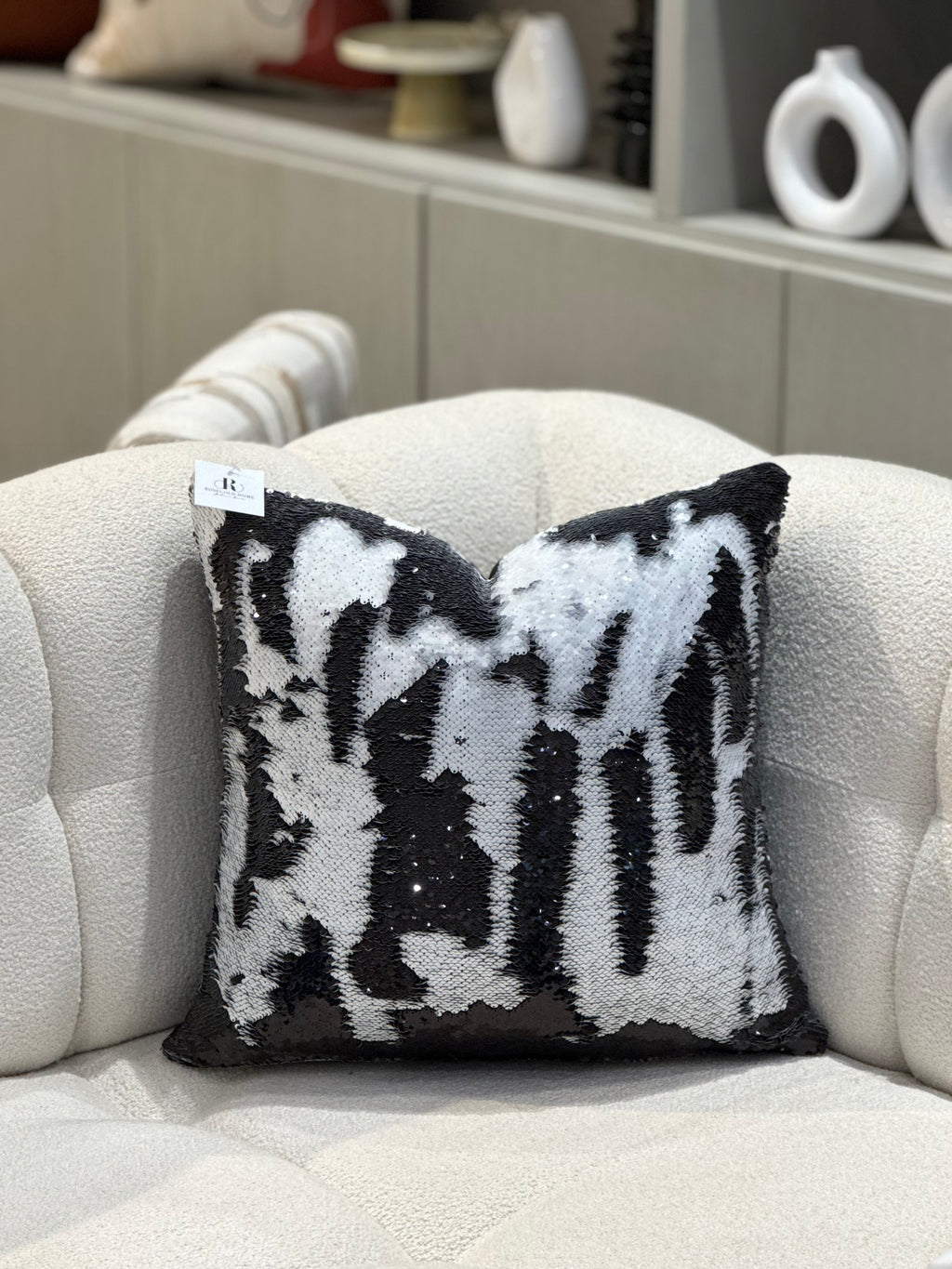 Coussin décoratif sequins blanc noir