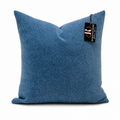 Coussin décoratif en velours bleu jeans