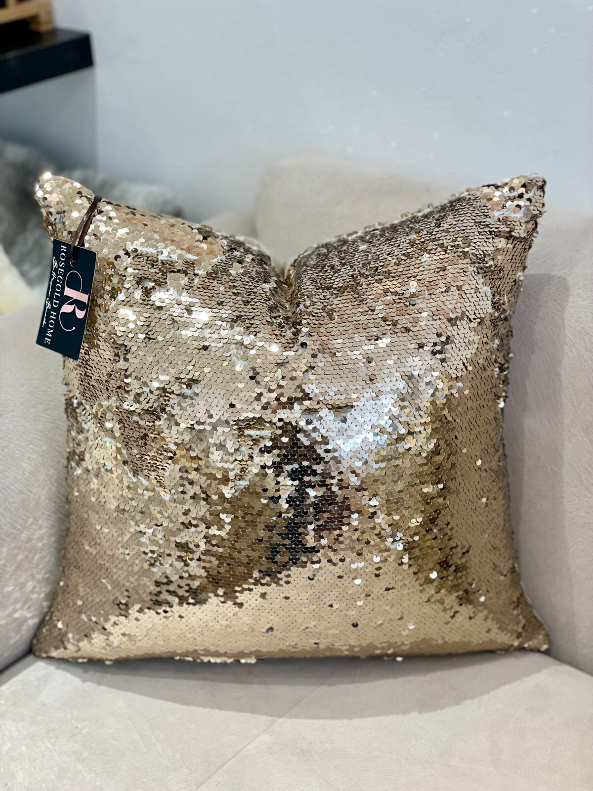 Coussin décoratif sequins bronze