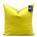 Coussin décoratif en velours jaune
