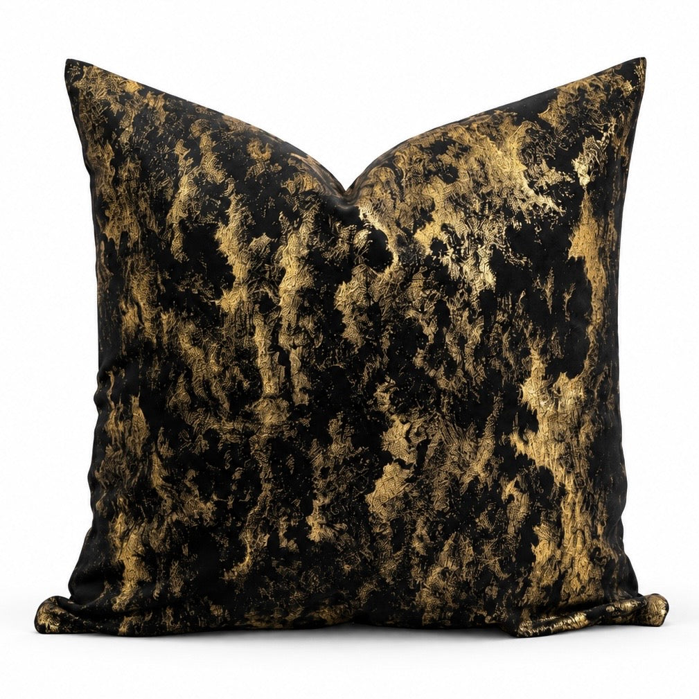 Coussin décoratif en velours noir doré