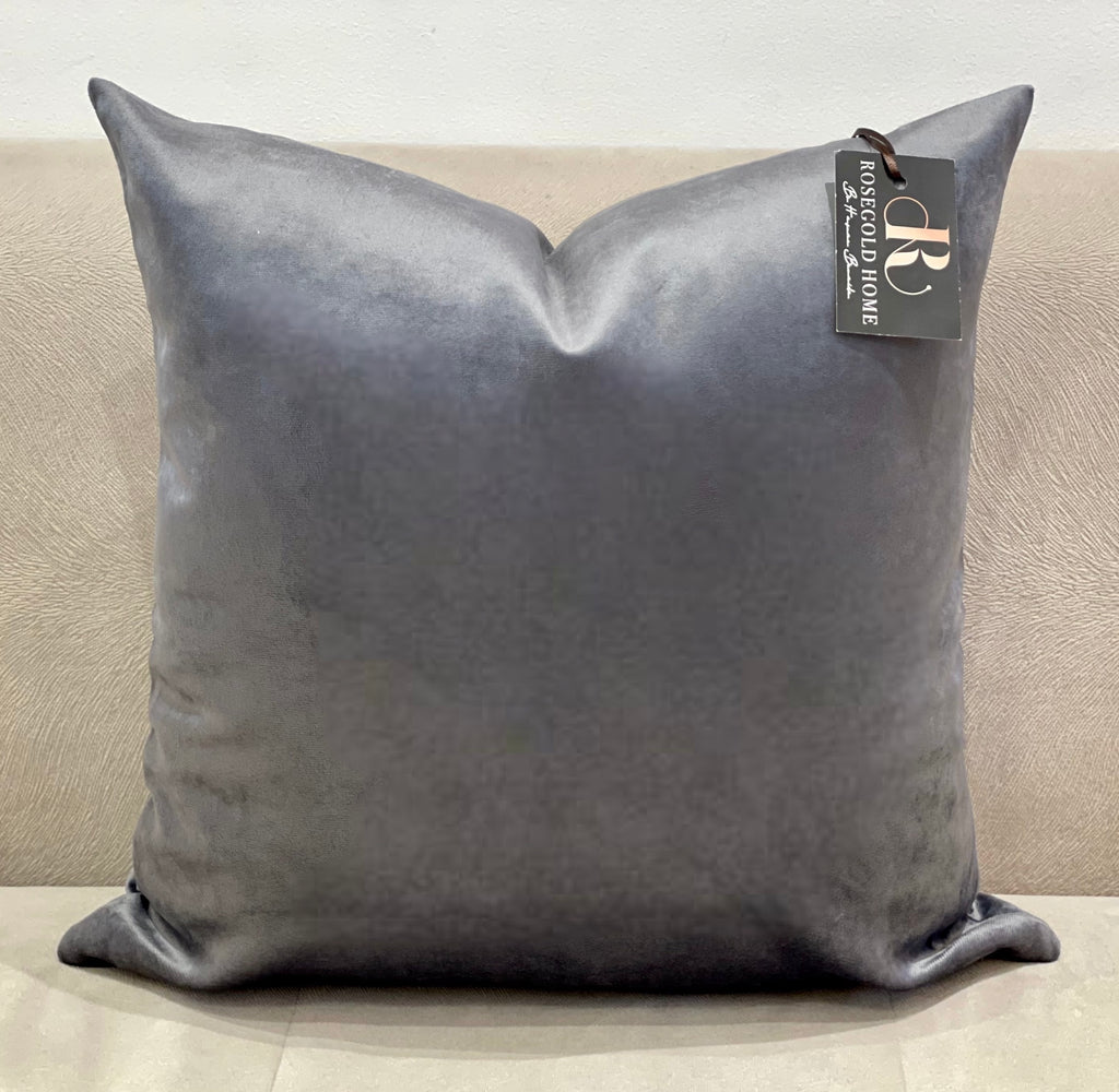 Coussin décoratif en velours gris