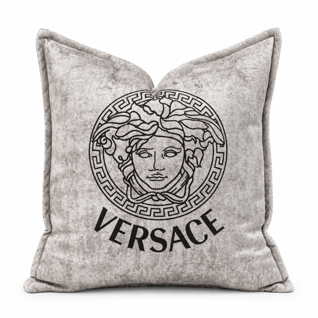 Coussin décoratif en velours inspiré logo Versace