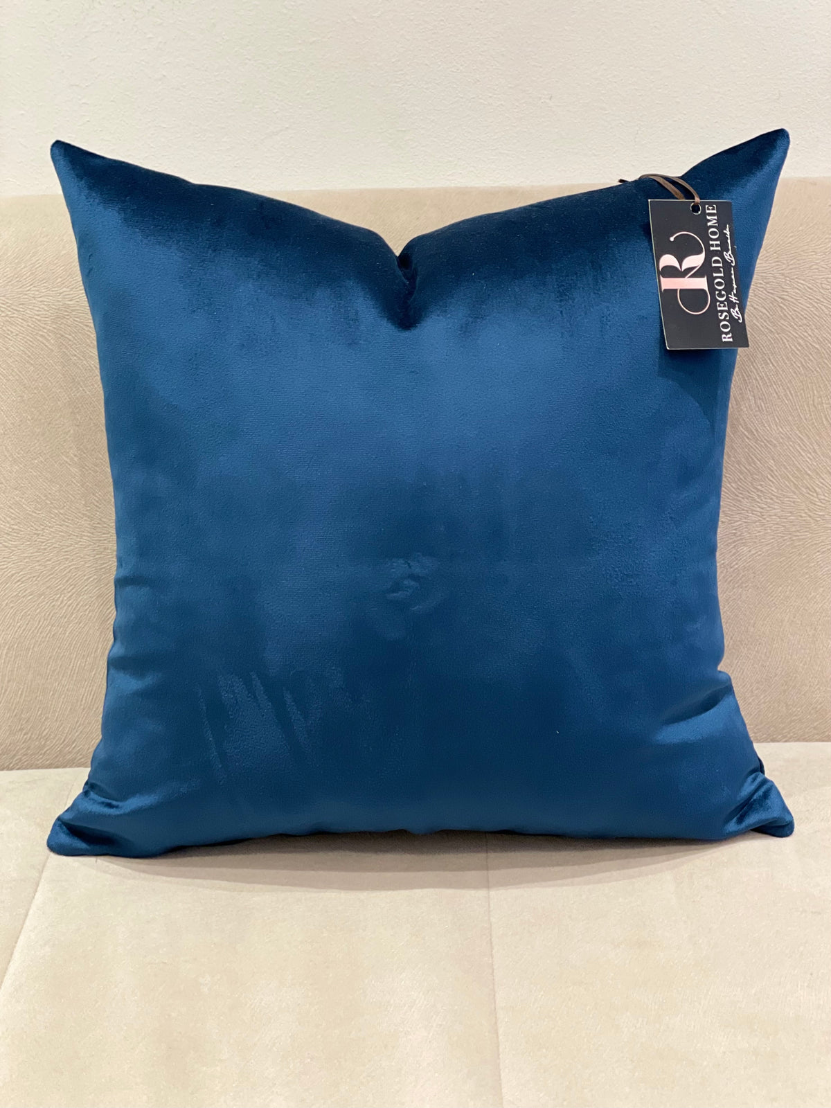 Coussin décoratif en velours bleu marine